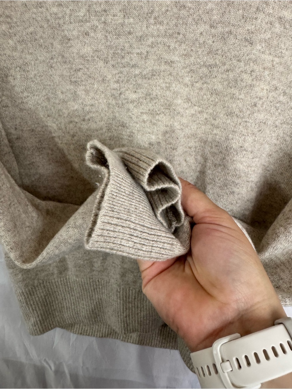 Everlane Women’s Crewneck Sweater in Light Oatmeal Size Small - Picture 4 of 5